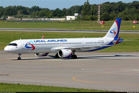 RA 73838 Ural Airlines Airbus A321 251NX Photo By Aleksey Simanovich