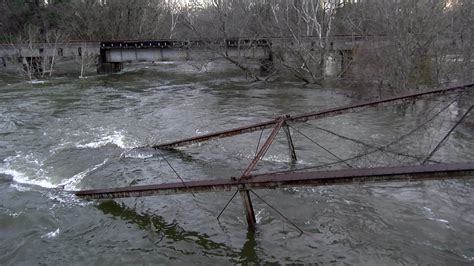 FLOOD WATERS CLAIM BONNIE AND CLYDE BRIDGE IN CONROE | montgomery ...