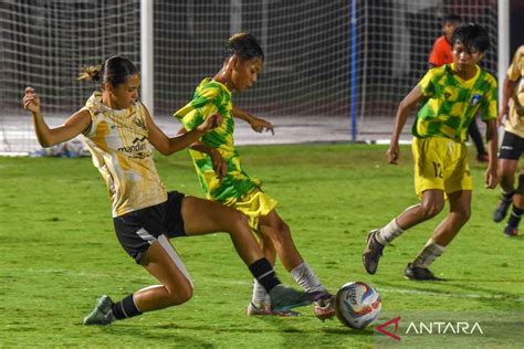 Timnas Wanita Indonesia Berlatih Jelang Laga Persahabatan Lawan Hong