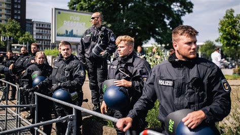 Afd Bundesparteitag Anti Afd Proteste In Essen Verlaufen Am Sonntag