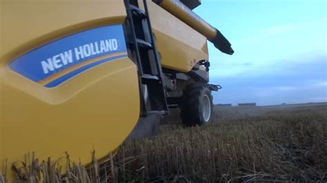 Żniwa 2017 Koszenie pszenicy ostroga New Holland TC5070 T7 200 Ursus