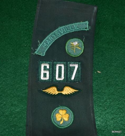 Vintage Girl Scout Uniform Sash With Patches And Badges Ebay