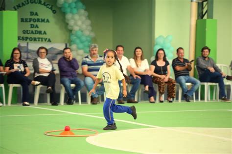 Inauguração da revitalização da quadra da Escola Municipal Alessandra