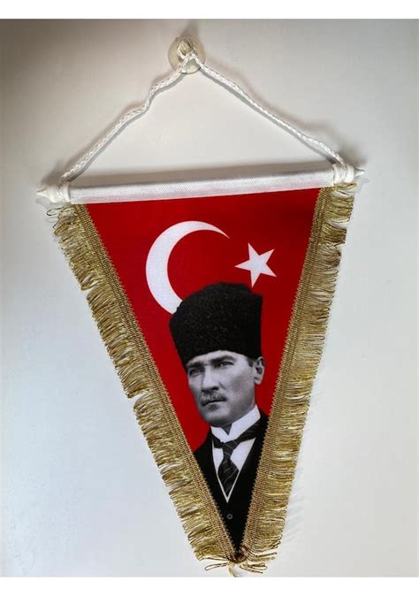 Üçgen Bayrak Kalpaklı Atatürk Türk Bayrağı Fiyatları ve Özellikleri