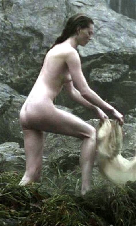 Naked Alyssa Sutherland In Vikings