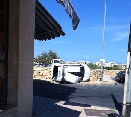 AĠĠORNAT Żewġ xufiera l isptar wara inċident tat traffiku f Wied il