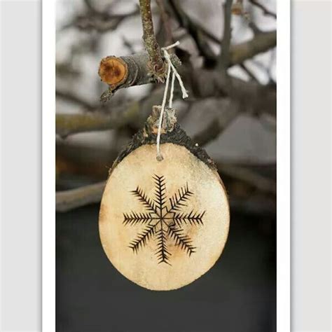 Pin By Hana Ku Erov On V Noce Rustic Christmas Ornaments Wood