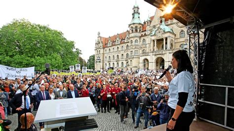 Bäcker Demo in Hannover Lautstarker Protest gegen Politik