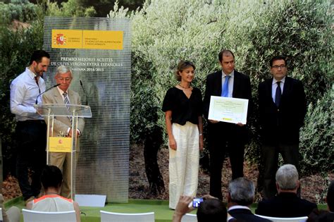 Isabel Garc A Tejerina Entrega El Premio Alimentos De Espa A Al Mejor