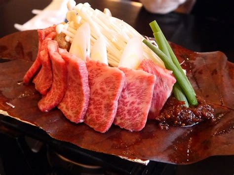 飛騨牛の朴葉味噌焼きが美味い！【肉のひぐち】飛騨牛を訳あり送料無料！ 名物料理のお取り寄せガイド