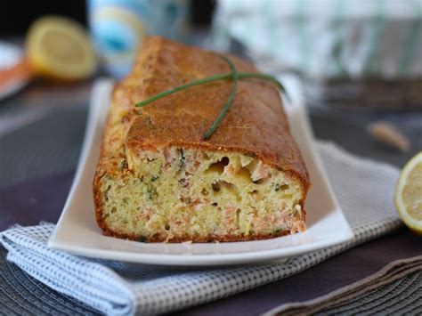 Cake au saumon fumé citron et ciboulette Recette Ptitchef