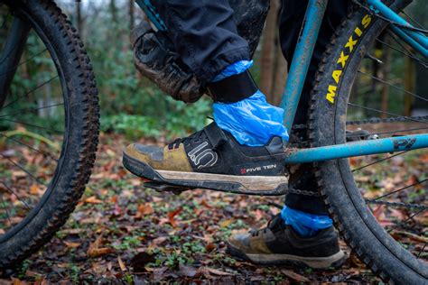 9 Winter Mountain Bike Shoes Tested and Reviewed, Plus Cheap Fixes for ...