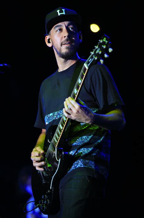 Linkin Parks Mike Shinoda Releases New Ep “post Traumatic” Complex