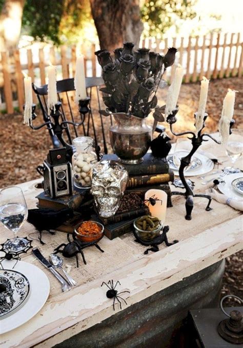 Scary Halloween Wedding Centerpiece Ideas Using Skull Vis Wed