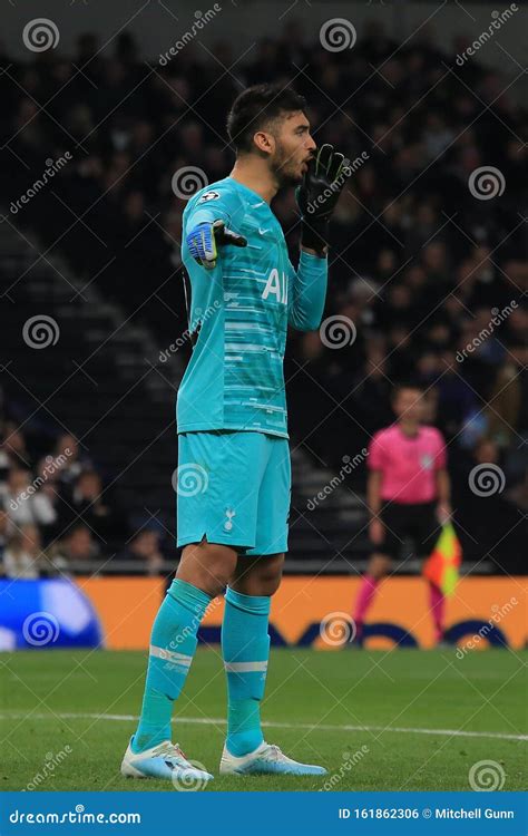 Tottenham Hotspur Contra Red Star Belgrado Liga Dos Campe Es Da Uefa