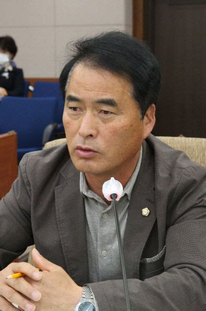 우리지역 일꾼 의원 박동교 봉화군의회 부의장 답은 현장에 있다는 소신 지킬 것 영남일보 사람과 지역의 가치를 생각합니다