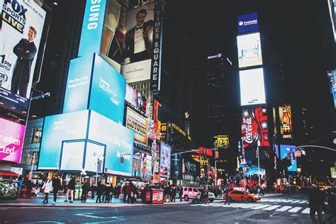 Busy Street during Nighttime · Free Stock Photo