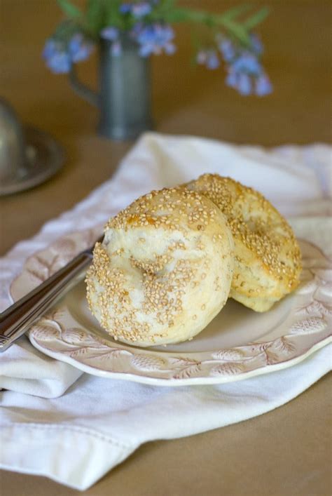 Easy Toasted Sesame Bagel Recipe