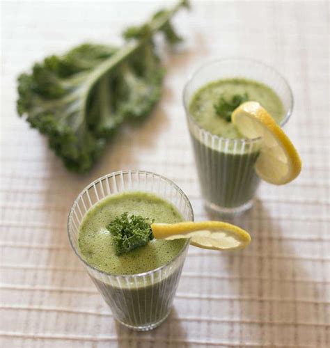 Smoothie vert détox au chou kale et banane green smoothie