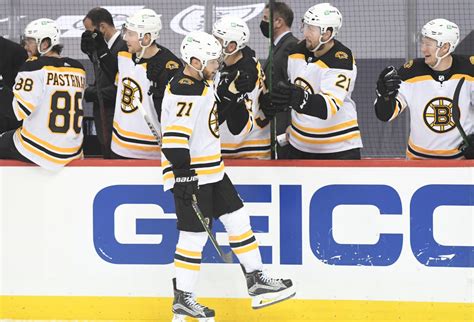 Boston Bruins rumors: Why B's should re-sign Taylor Hall