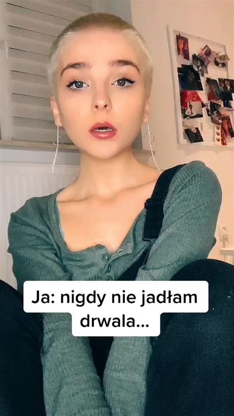 Reeesia Tiktok On Pinno Druga Osoba Z Zamawia Wam Jedzonko