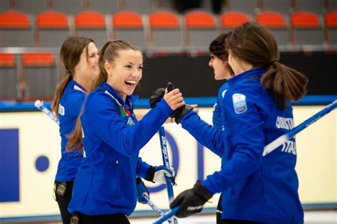 Curling LE AMAZZONI DEI GHIACCI Italia Leggendaria Batte La Svizzera