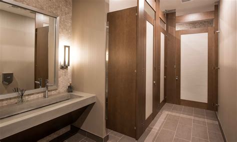 Ironwood Manufacturing Wood Veneer Toilet Partition And Bathroom Doors