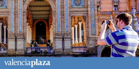 España recibe 67 4 millones de turistas hasta noviembre con un gasto