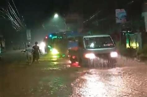 Banjir Bandang Terjang Enrekang Jalur Trans Sulawesi Ke Toraja Lumpuh