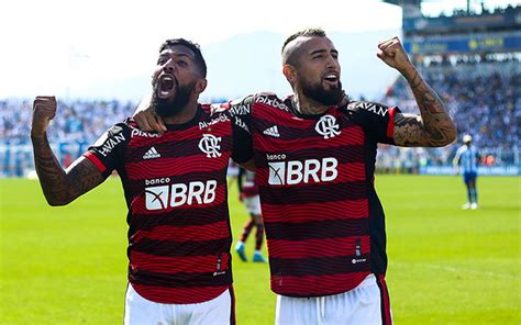 Flamengo chega a 8 vitórias em 10 jogos e se consolida na briga por