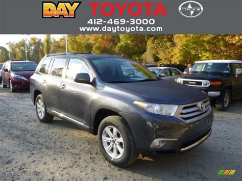 2013 Magnetic Gray Metallic Toyota Highlander SE 4WD 87341793 Photo