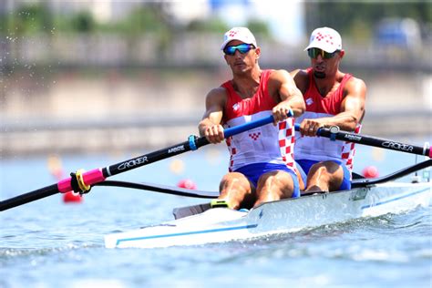 Class act rowing in day two heats at the Tokyo Olympic rowing regatta ...