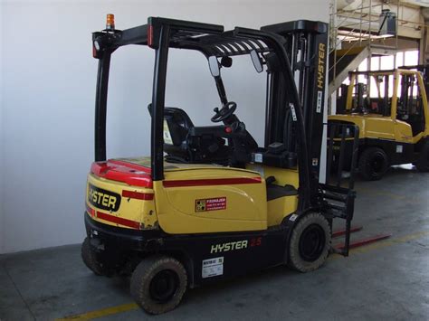 Hyster J2 5XN Electric Counterbalance Forklifts Material Handling