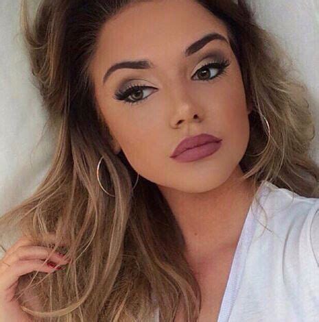 17 Pretty Makeup Looks to Try in 2018 - Makeup Ideas & Trends