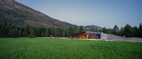 CLT Berm House in Mazama, Washington — CAST architecture - Seattle ...