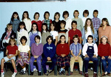 Photo de classe 6ème 5 de 1980 Collège Aristide Briand Copains d avant