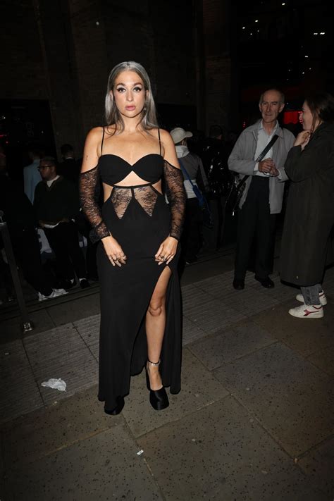 HARRIET ROSE Arrives at Attitude Awards in London 10/11/2023 – HawtCelebs