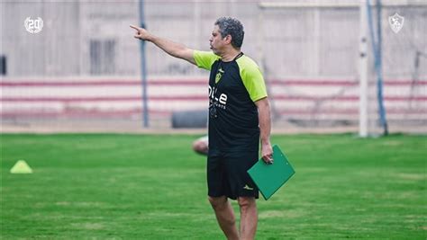 تفاصيل جلسة معتمد جمال مع لاعبي الزمالك قبل مباراة المصري