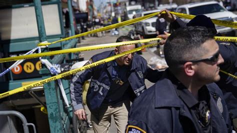 Nyc Subway Shooting Man Who Alerted Police To Suspect Reveals Moments