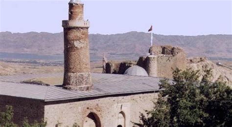 Harput Ulu Camii Minaresi Pisa Dan Daha E Ik Tatil Seyahat Haberleri