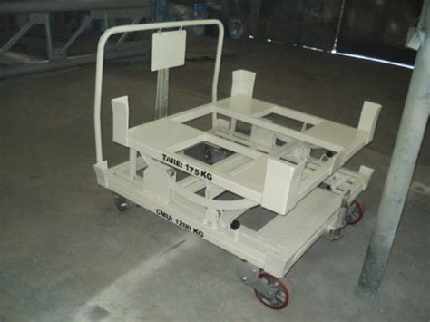 Maxmetal Serving Automotive Industry Trolley With Swinging Top