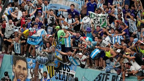 Torcedora Argentina Que Fez Topless Na Final Da Copa Pode Estar Presa