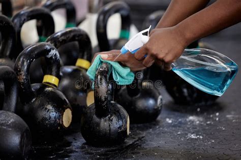 Gym Cleaning Hand Spray Bottle To Sanitize Dumbbell Weights In Gym