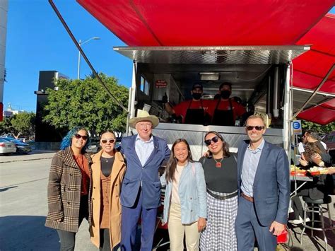 El Embajador Ken Salazar Comió Tacos En Tijuana Ksdy 50