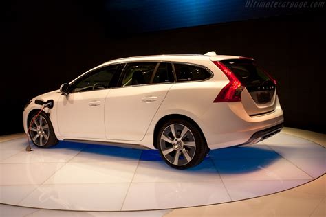 Volvo V60 Plug-In Hybrid - 2011 Geneva International Motor Show