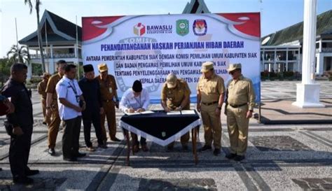 Pemkab Siak Dan Penyelenggara Pemilu Tahun 2024 Tanda Tangan NPHD