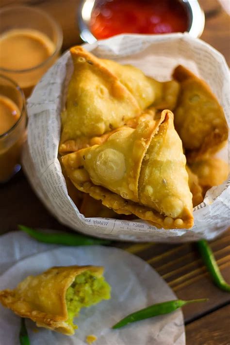 Punjabi Aloo Samosa Recipe Munaty Cooking