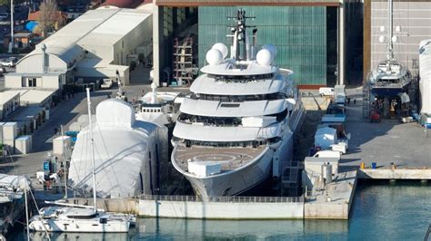 Putin's alleged $700M superyacht seized in Italy | Fox Business