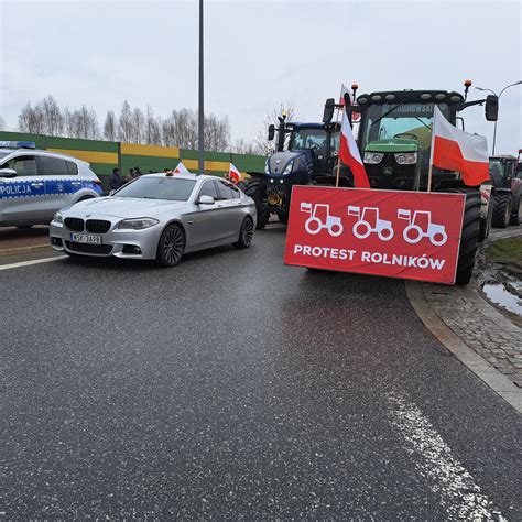 Zablokowali drogi na Mazowszu Rozpoczął się kolejny protest rolników