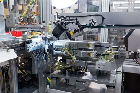 Medical Device Assembly | Weiss-Aug MedPharma